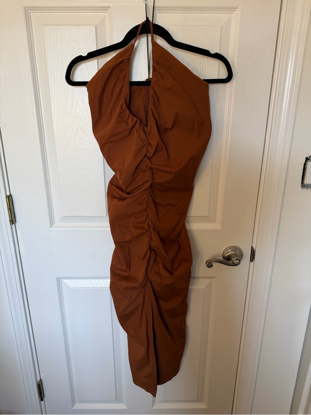 4SI3NNA One-Shoulder Ruched Midi Dress in Rust Brown